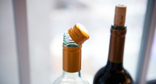 Cork Versus Screw Cap: Don’t Judge A Wine By How It’s Sealed